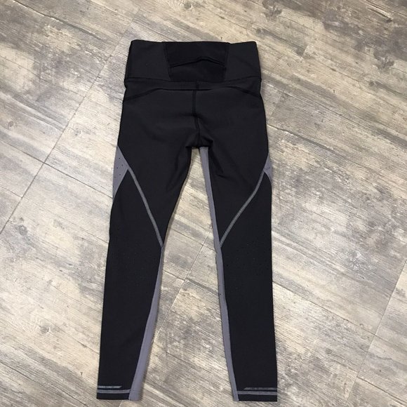 Athleta Sculptek Stealth TruCool Women's Size XS Leggings Color Block Perforated - Picture 9 of 10